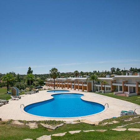 Sunny Villa Facing The Swimming Pool Fontainhas  Luaran gambar